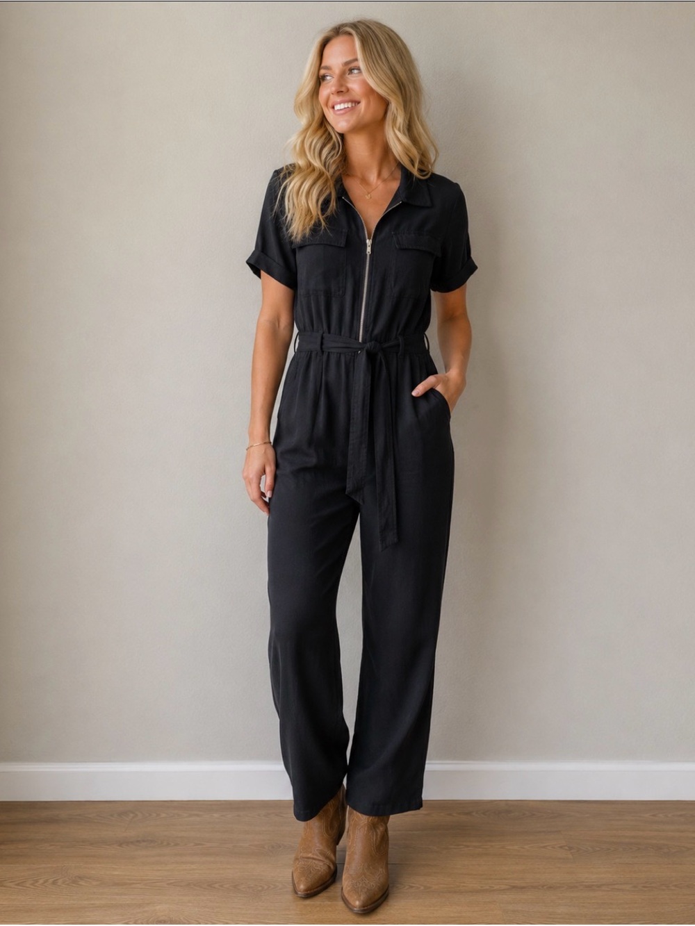 Velvet Heart dark blue cargo jumpsuit, zip front, women’s size large. Worn once.